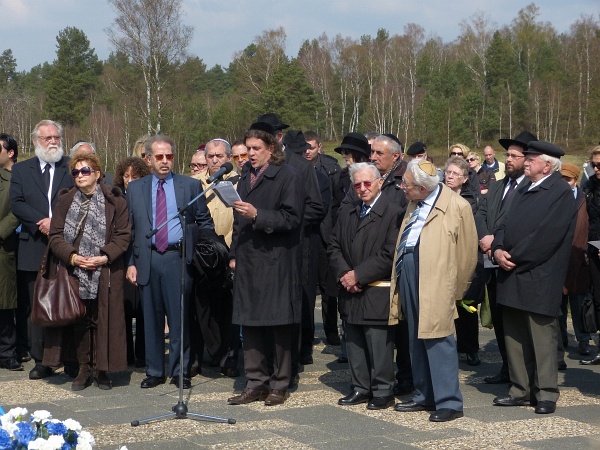 Bergen-Belsen   100.jpg
